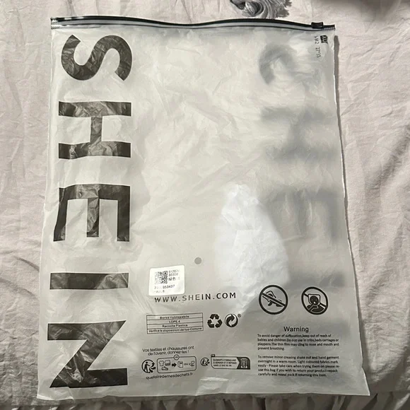 SHEIN Vibrant Green Maxi Dress with cutouts - Picture 2 of 9